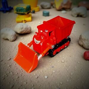 2004 Bob the Builder Bob The Builder Muck Muddy Toy Diecast Dump Truck